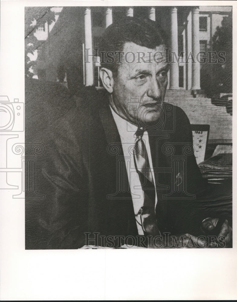 Press Photo Alabama Politician Richmond Flowers, Politics abna26091