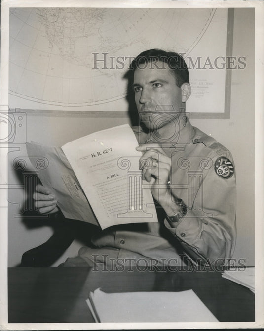 1948, Alabama Representative Laurie C. Battle with Bill - abna26194 - Historic Images