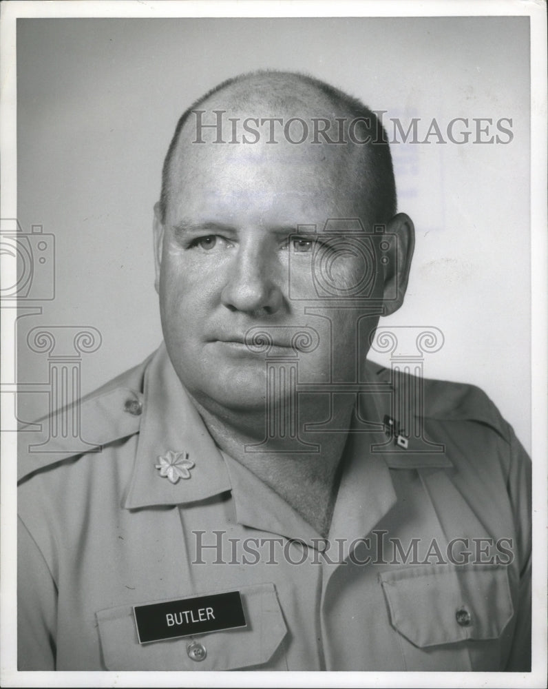 1969 Press Photo Major Robert L. Butler, Communication-Electronics Off ...
