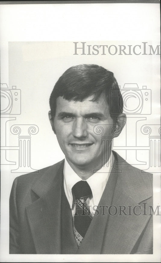 1976 Press Photo Children's Hospital Director of Nursing Thom Clark - abna26368 - Historic Images