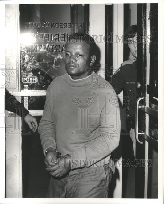 1976 Charles Lewis Clayborn Junior, attempted to kidnap A. G. Gaston - Historic Images