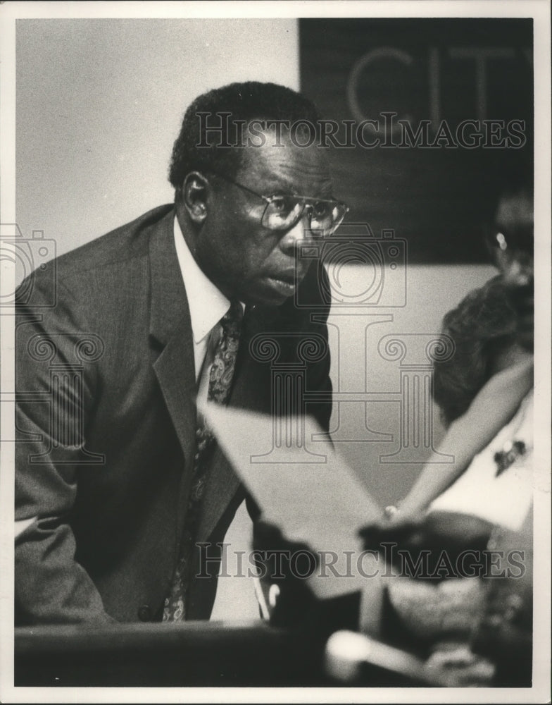 1989, Charles Willis at Fairfield City Council - abna26410 - Historic Images