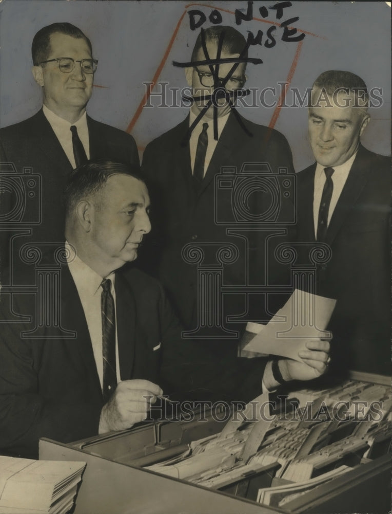 1963 Press Photo B. R. Winstead, Jr. Finance, Director of Birmingham with others - Historic Images