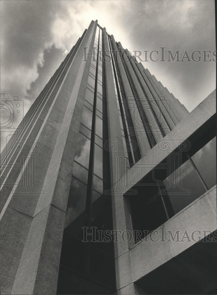 1982 Press Photo Daniel Building in Birmingham, Alabama - abna26473 - Historic Images