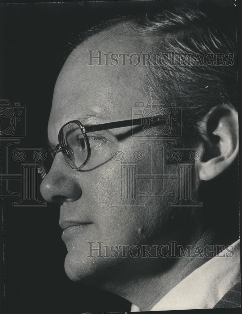 1974 Press Photo Birmingham School Superintendent Wilmer S. Cody - abna26575 - Historic Images