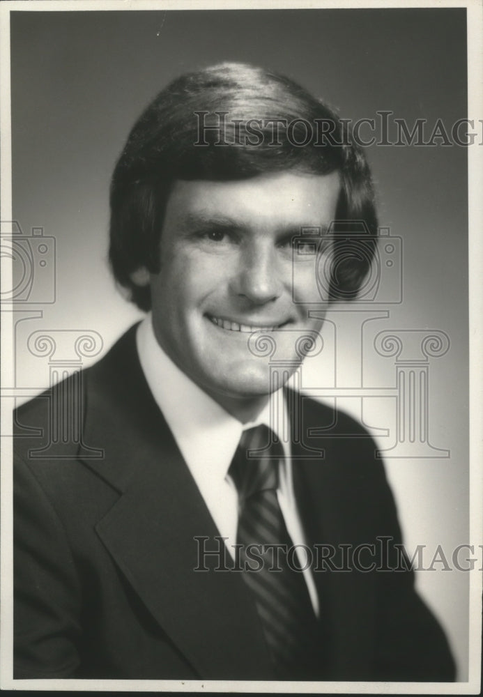 1976 Insurance Agent Marcus C. Cassimus - Historic Images