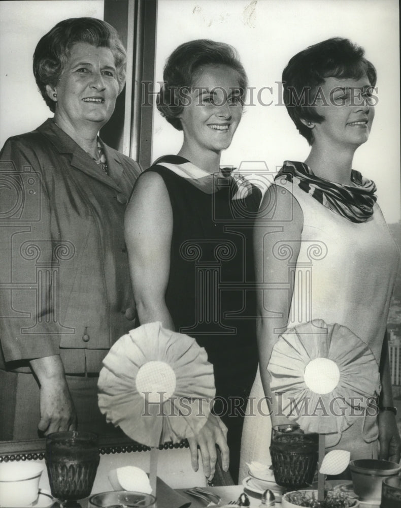 1968, Mrs. Harvey DeRamus, Mrs. Wilmer Poynor III, Mrs. H.B. Bell - Historic Images