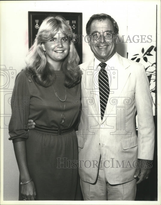 1983, US Senator Jeremiah Denton and Intern Ginger Griffin - Historic Images