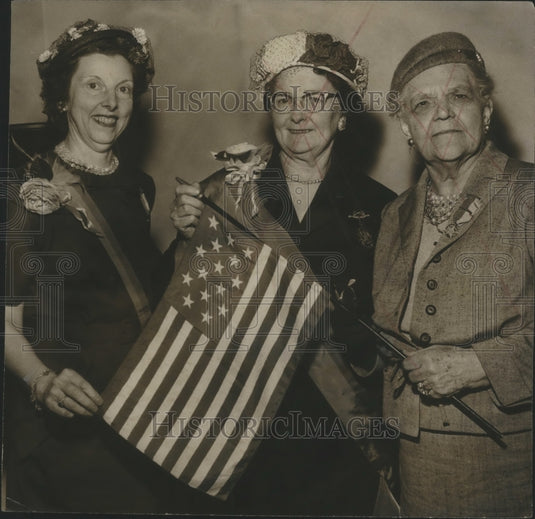 1959, Mrs. Claude Vardamen, Mrs. Wes Stephens, Other at State Meet - Historic Images
