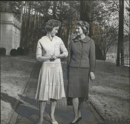 1963 Press Photo Mrs. Frank Wilson Jr., and Mrs. S. R. Hill Jr., Mountain Brook - Historic Images