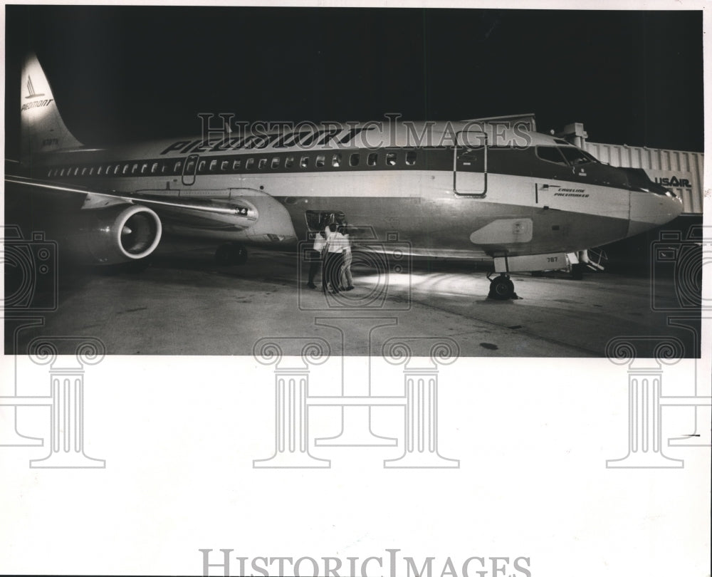 1987 Press Photo Piedmont Air Service Plane arrives at Birmingham, Alabama - Historic Images