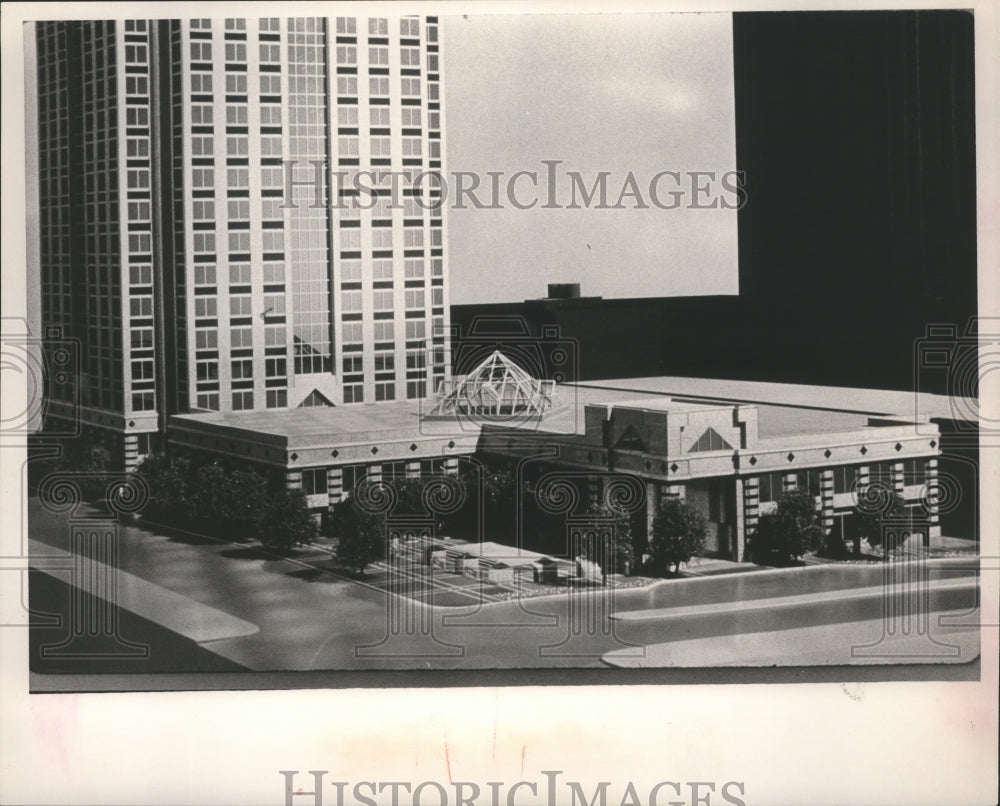 1989 Birmingham, Alabama Buildings: Am South Harbert Plaza Retail - Historic Images