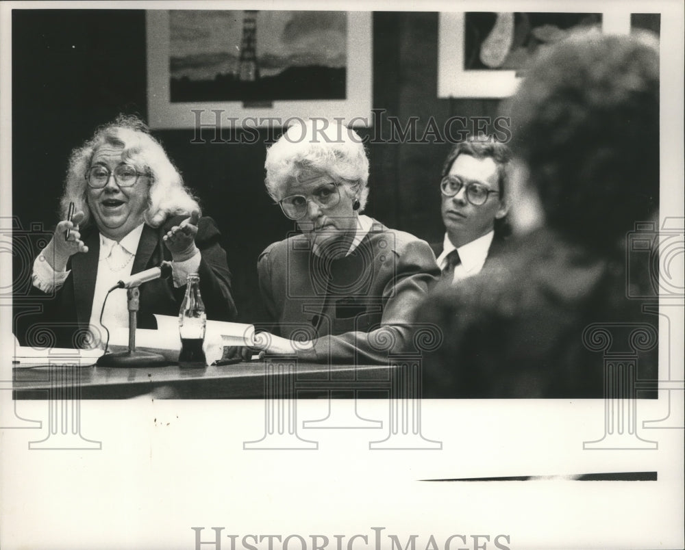Press Photo Hearing for Jean Clark, principal of Leeds Elementary School - Historic Images