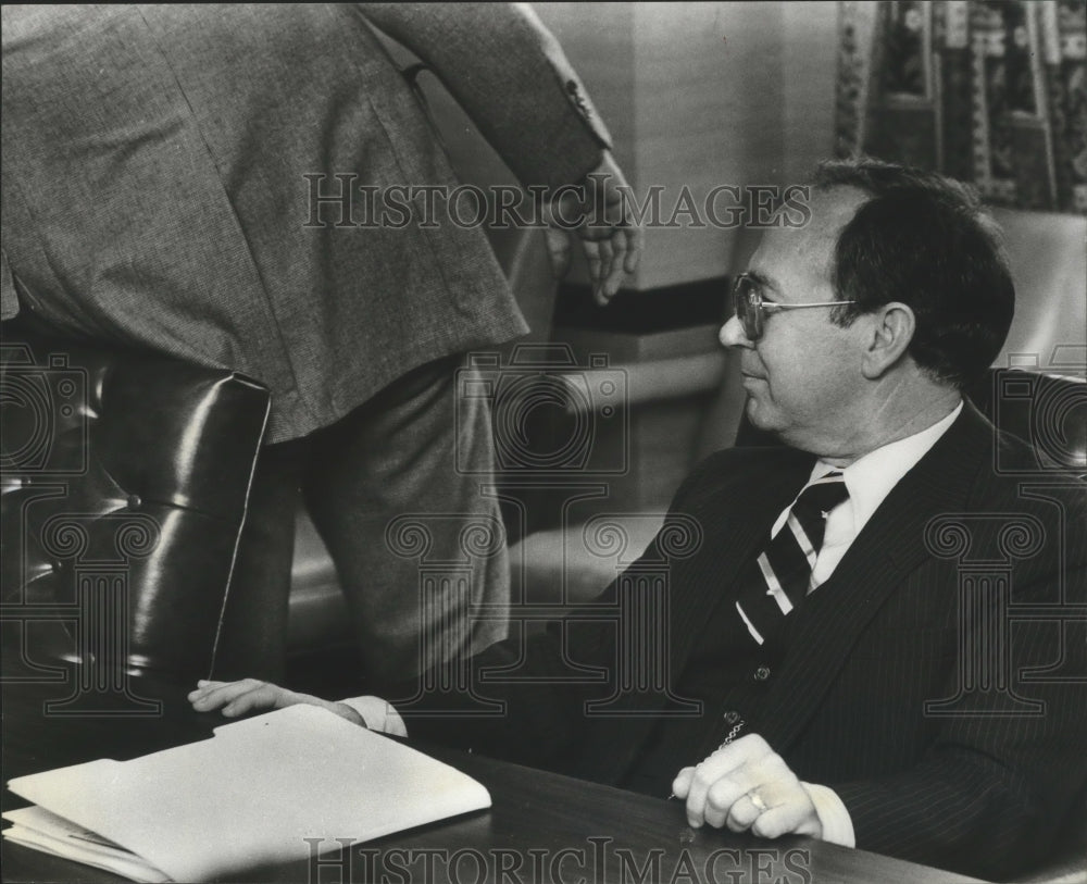 1982, Pete Clifford, City Council, lively day at City Hall - Historic Images