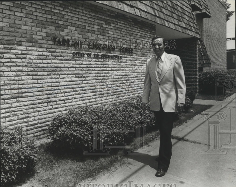 1980, Tarrant Mayor Bob Burns, Pharmacist - abna27100 - Historic Images