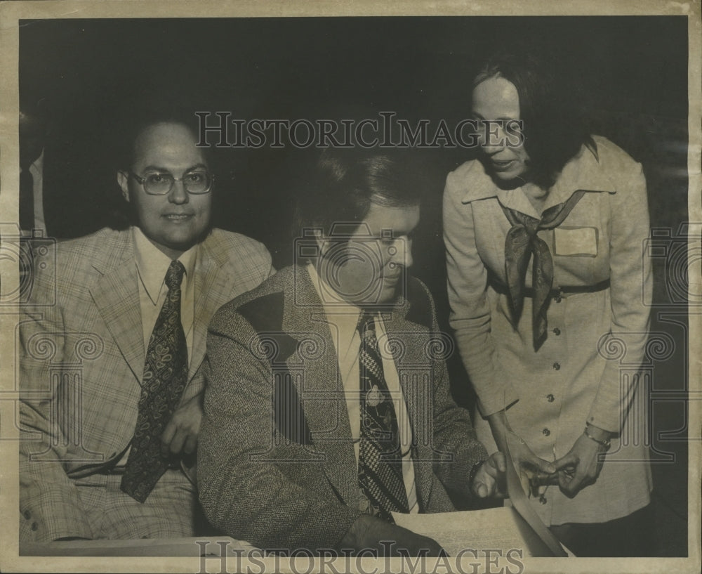 1974, Bill Baxley, Alabama Attorney General with others - abna27115 - Historic Images