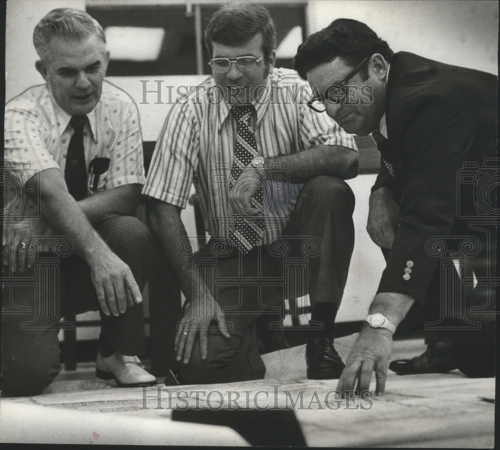 1973, Councilman John M. Erwin, Mayor Evan Veal, Others at Meeting - Historic Images