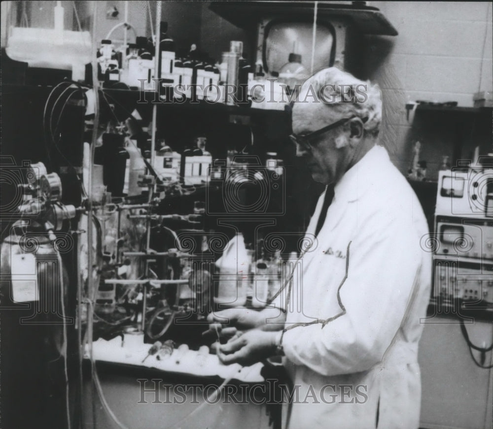 1969, Scientist Dr. Leland Clark in lab - abna27222 - Historic Images