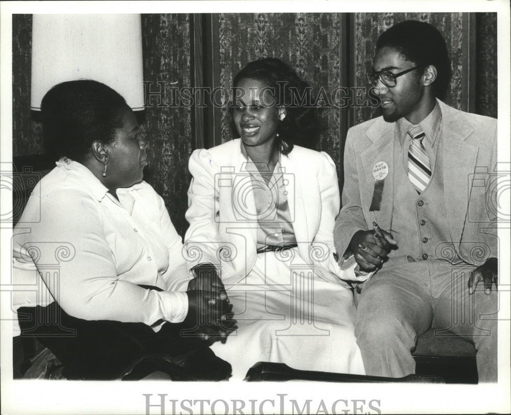 1981, City council Vera Spencer, Pat Davis, candidate, Kelvin Ramsey ...