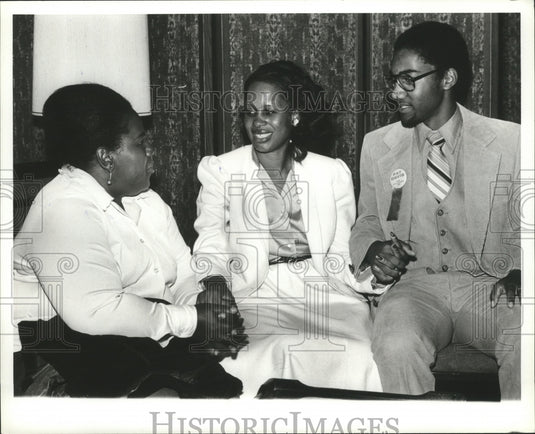 1981, City council Vera Spencer, Pat Davis, candidate, Kelvin Ramsey - Historic Images