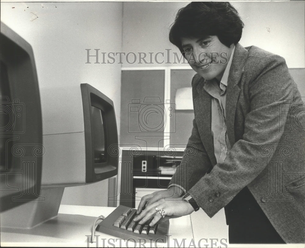 1979 Press Photo Natalie Davis, Pollster - abna27273 - Historic Images