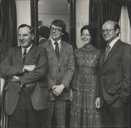 1975, John Whybrow & Gary Manning, Roberta Long & Dr. Wilmer Cody, AL - Historic Images