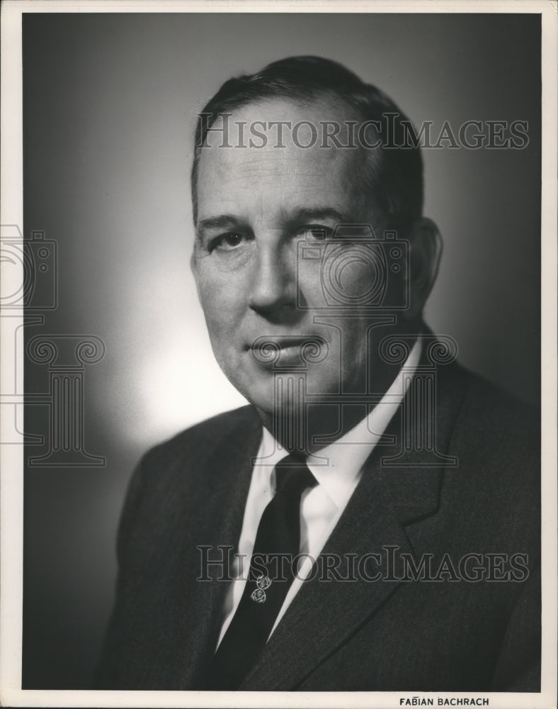 1974 Press Photo Edmund B. England, Vice President of Vulcan Materials Company - Historic Images