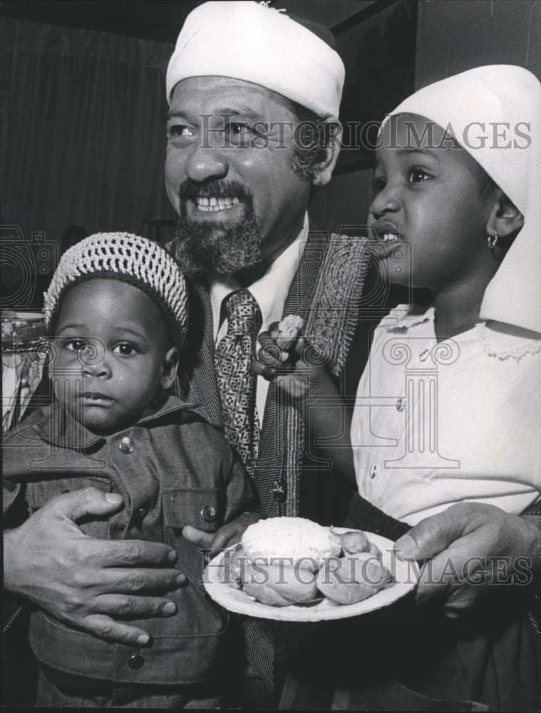 1974 Press Photo Dr. Salah El Dareer, president of the Birmingham Islamic Center - Historic Images