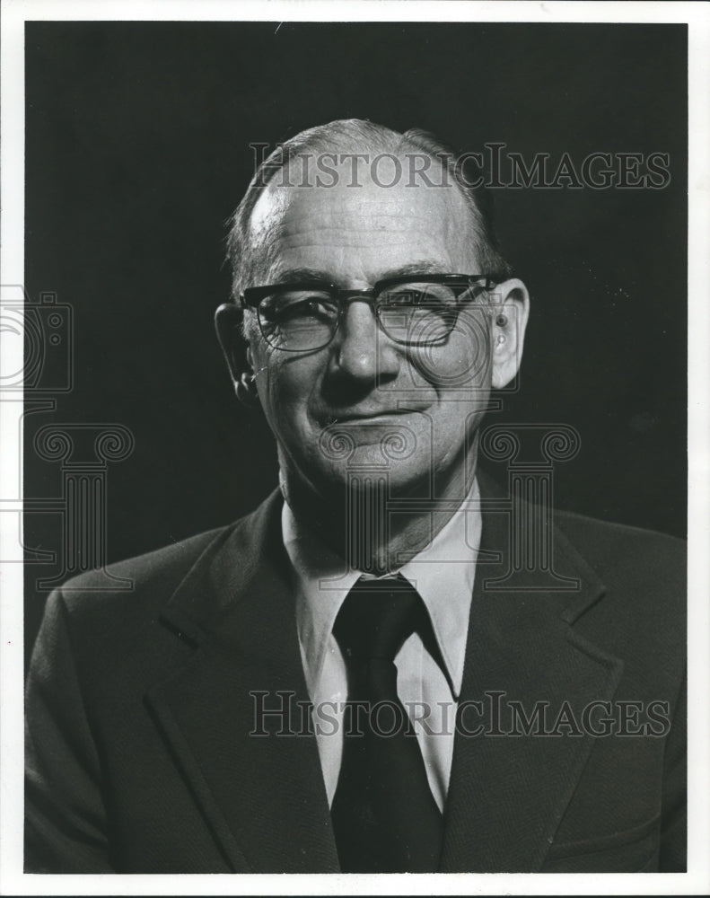 1975 Kilby Laboratory Director John Finley Junior - Historic Images