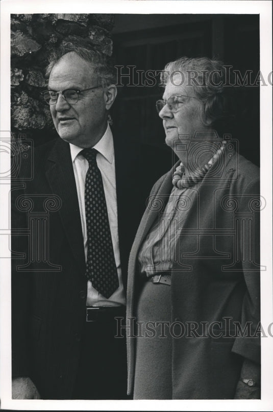 1986 Mr. and Mrs. Robert, Bob Crowder, filed suit against Convention - Historic Images