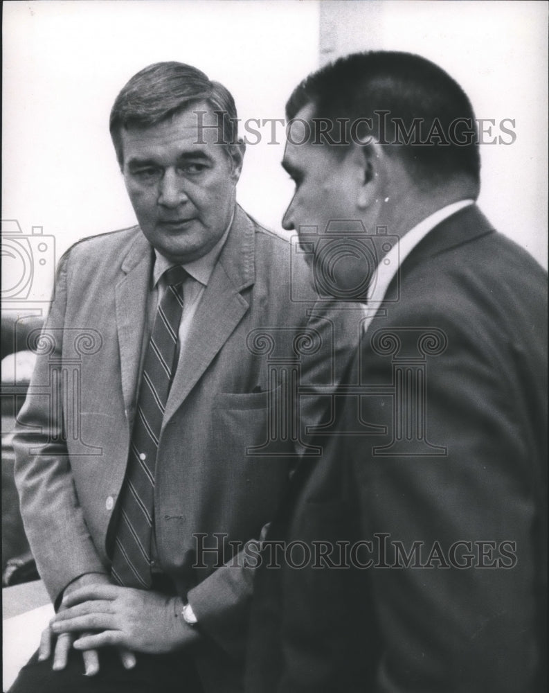 1969 Press Photo State Senators Fred Folsom of Cullman and Dan Stone at Senate - Historic Images