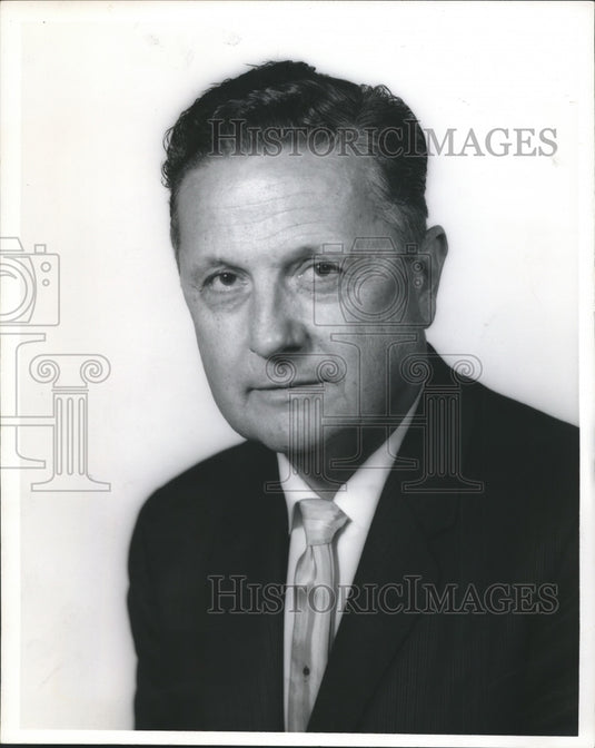 1964 Press Photo Clyde G. Cox, Director, Veterans Administration Hospital, AL - Historic Images