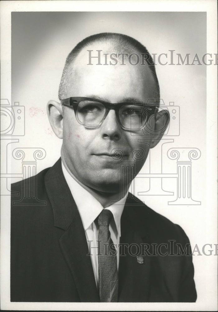 1968 Press Photo Fred Ehrensperger of Southern Services, Incorporated - Historic Images