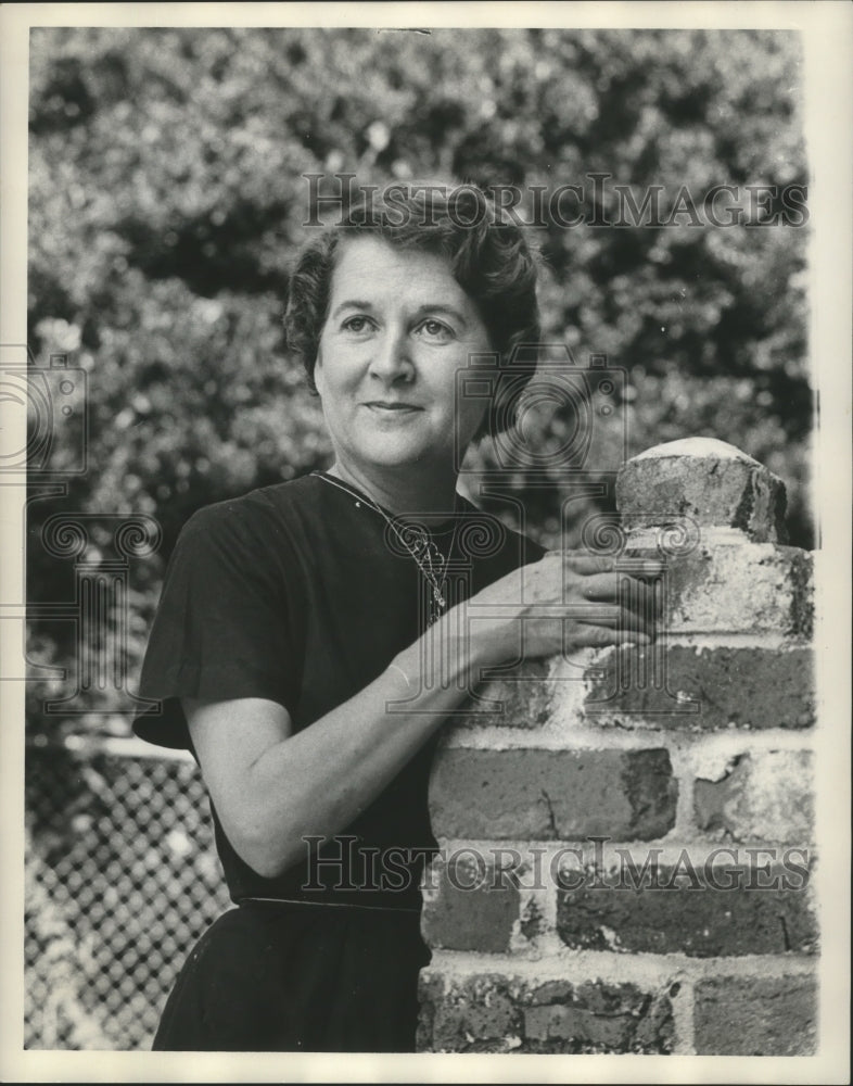 1964 Press Photo Mrs. William Dickinson, Wife of Congressman - abna28233 - Historic Images