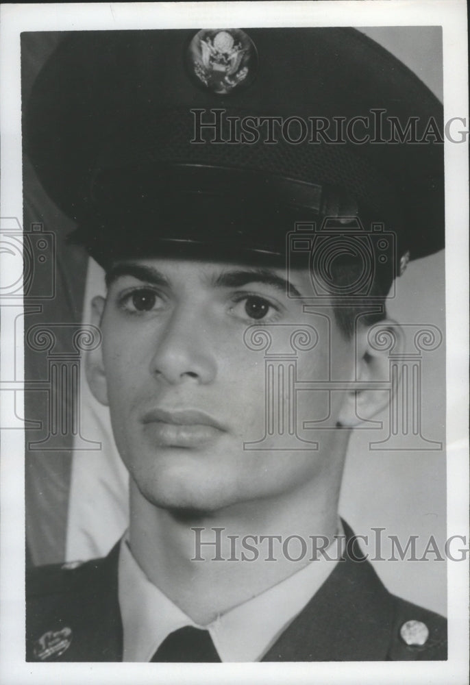 1974 Press Photo Congressman Bill Dickinson&#39;s son Christopher, Soldier&#39;s Medal - Historic Images