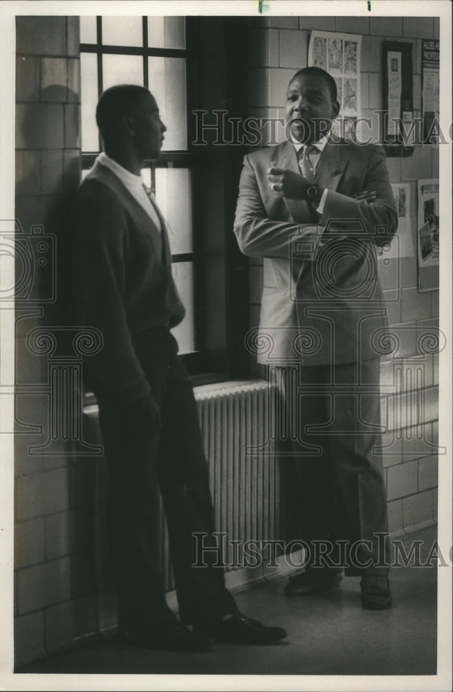 1989, Otis Dismuke with student Dembraski Moore - abna28288 - Historic Images