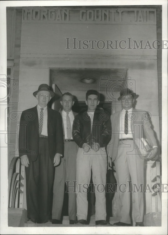 1958 criminal Edwin Ray Dockery with Pat Patterson, chief Deputy, AL - Historic Images