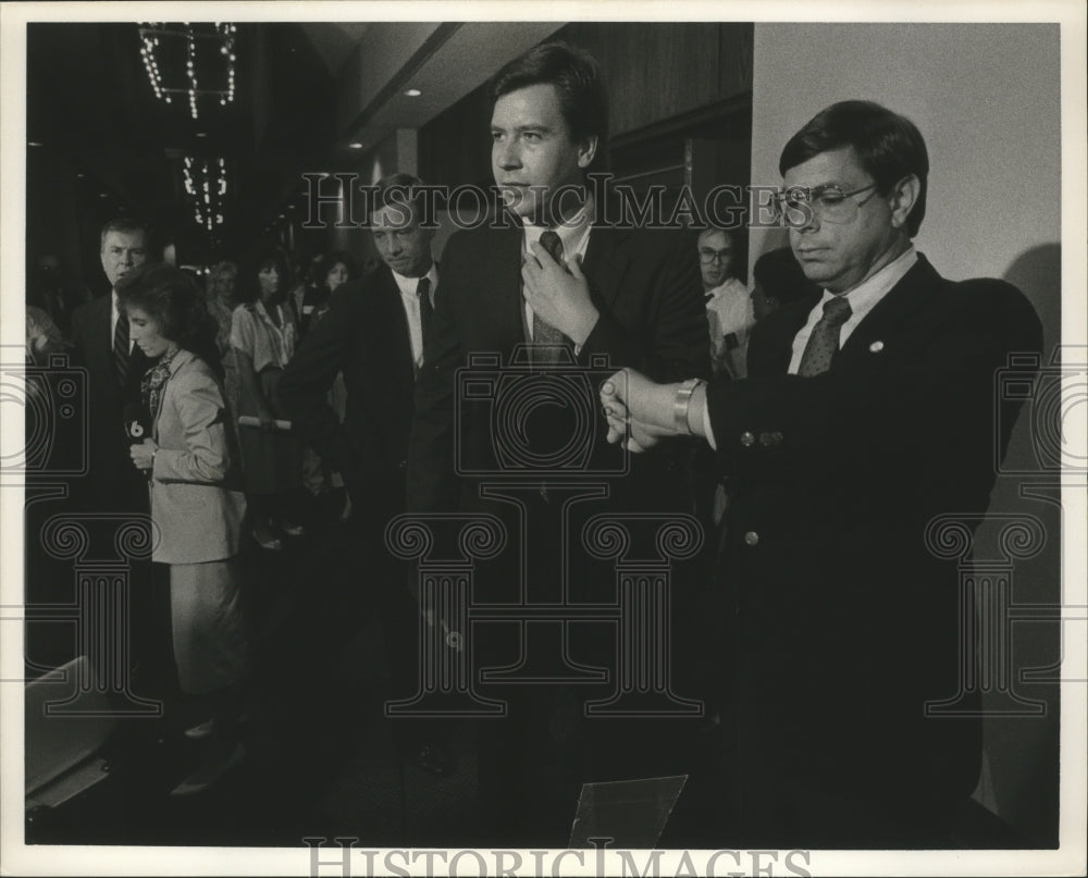 1986 Baxley with Graddick, wait to do live interviews on TV, Alabama - Historic Images