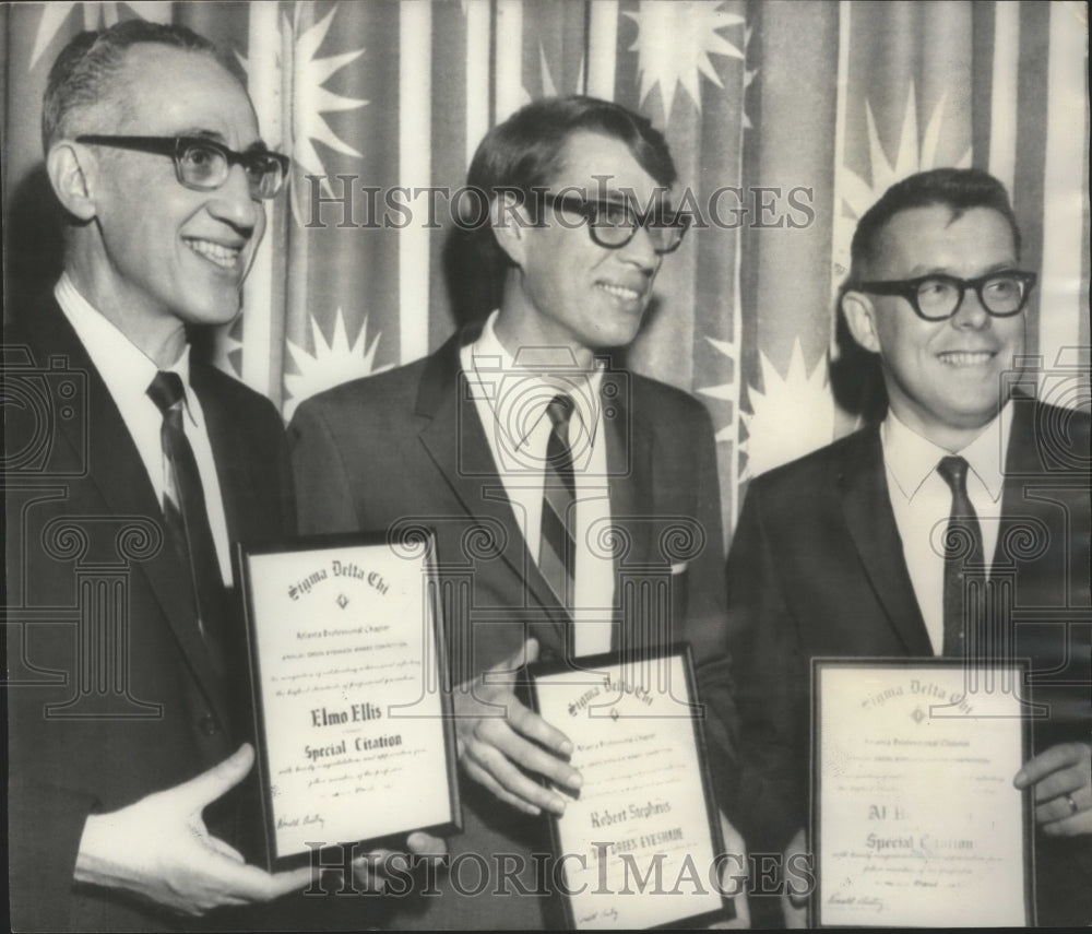 1967 Press Photo Winners of awards for outstanding news articles, Atlanta - Historic Images