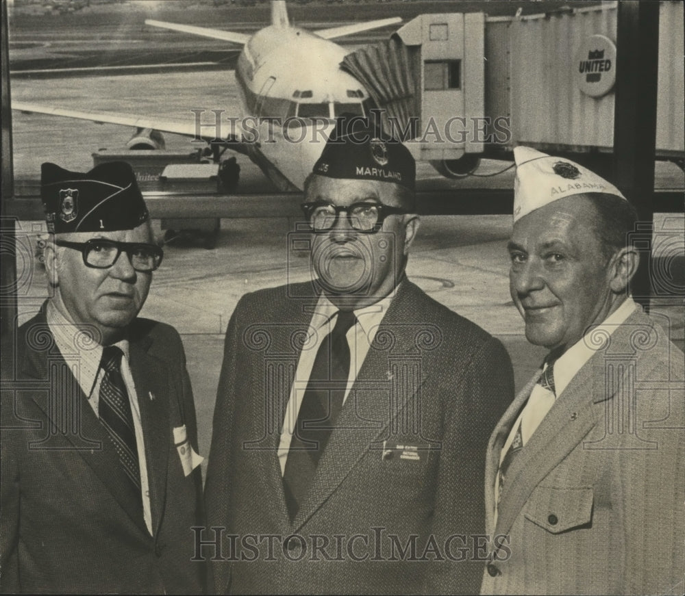 1974 American Legion General Robert Eaton at Birmingham airport - Historic Images