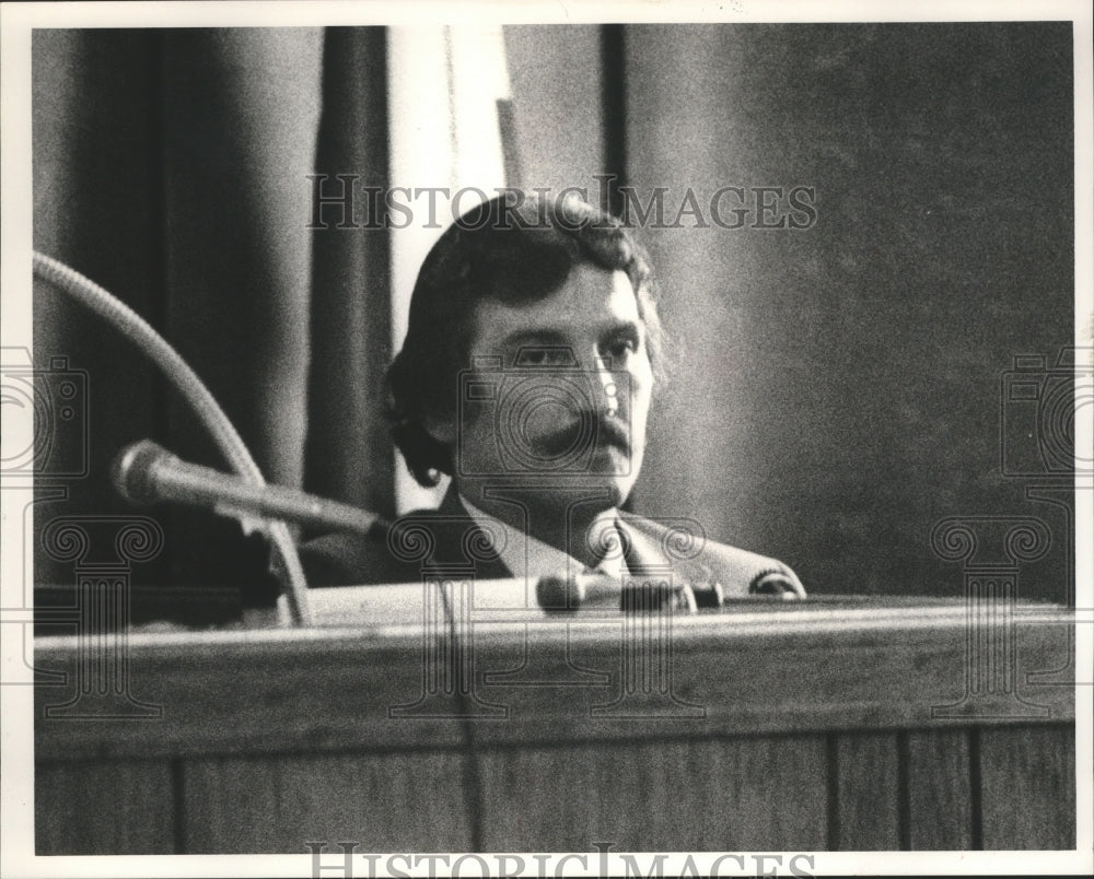 1985 Alfred Michael Fortenberry in courtroom at trial, Alabama - Historic Images