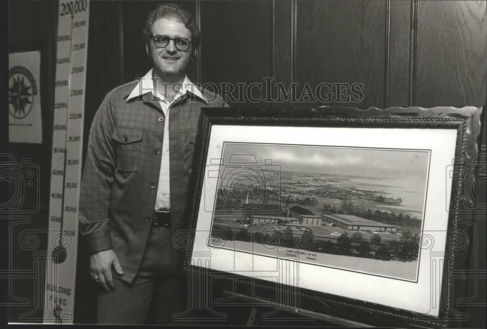 1979 Ron Foskey with drawing of Kingwood Christian School, Alabama - Historic Images