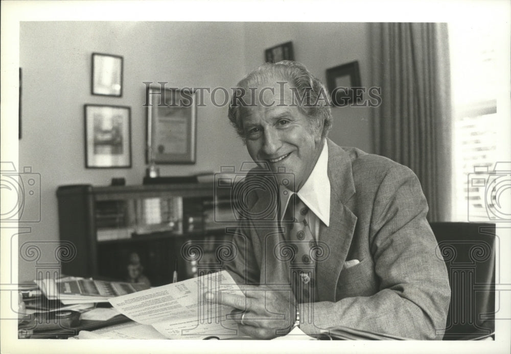 1977 Press Photo Auburn University Dean, James E. Foy, Alabama - abna28613 - Historic Images