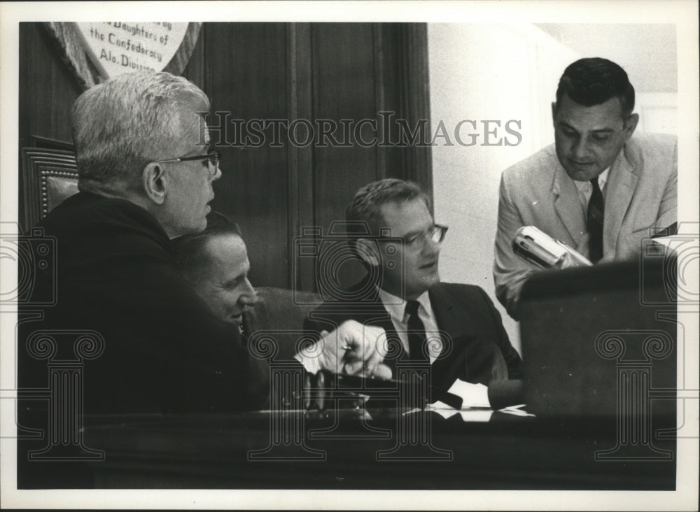 1966 Press Photo Alabama Senators Larry Dumas, J. Tyson & Lt. Governor J. Allen-Historic Images
