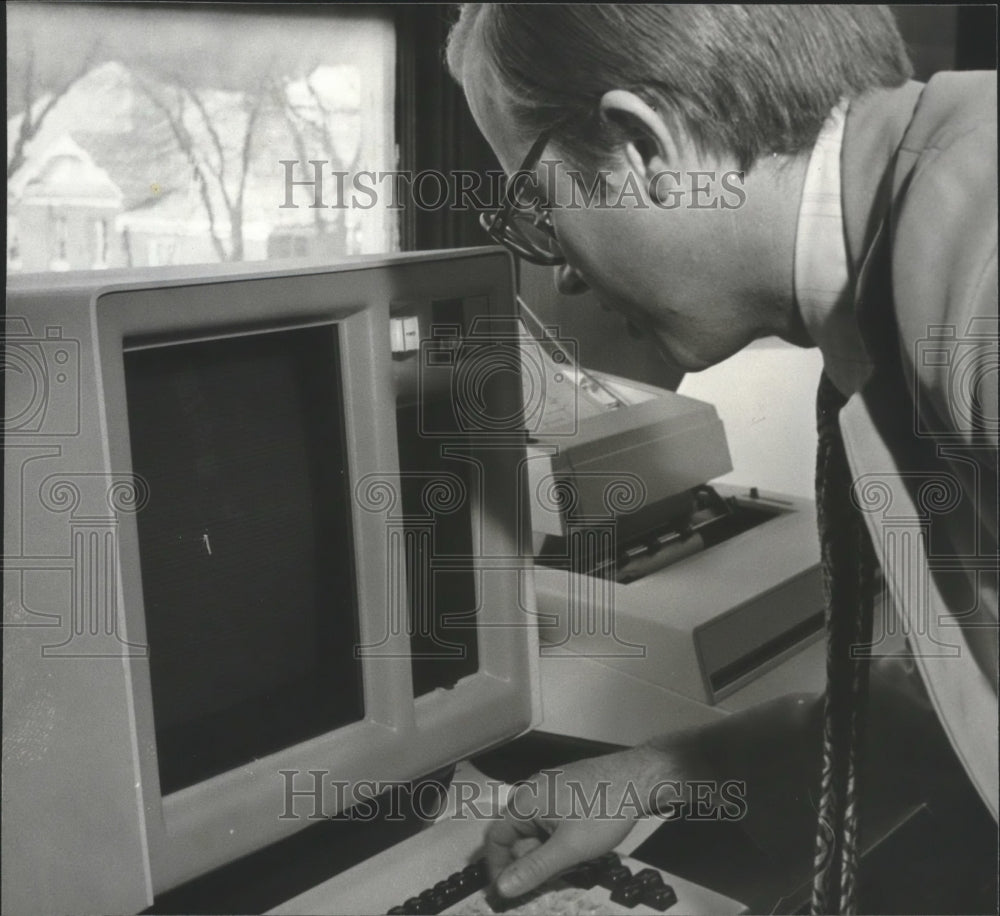 1980, Greater Birmingham Ministries' Dick Duncan Works With Processor - Historic Images