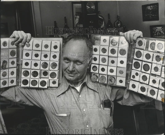 1977, Junk Collector Arthur Dunning of Ensley, Alabama - abna28739 - Historic Images