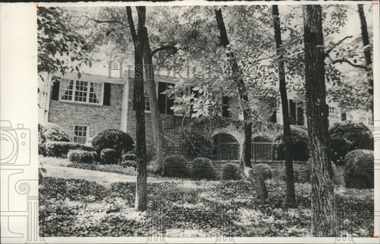1990, Financial Executive James Fail's home at 3440 Brookwood Road - Historic Images