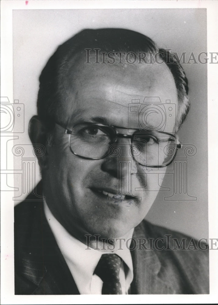 1989 Senator William Cabaniss - Historic Images