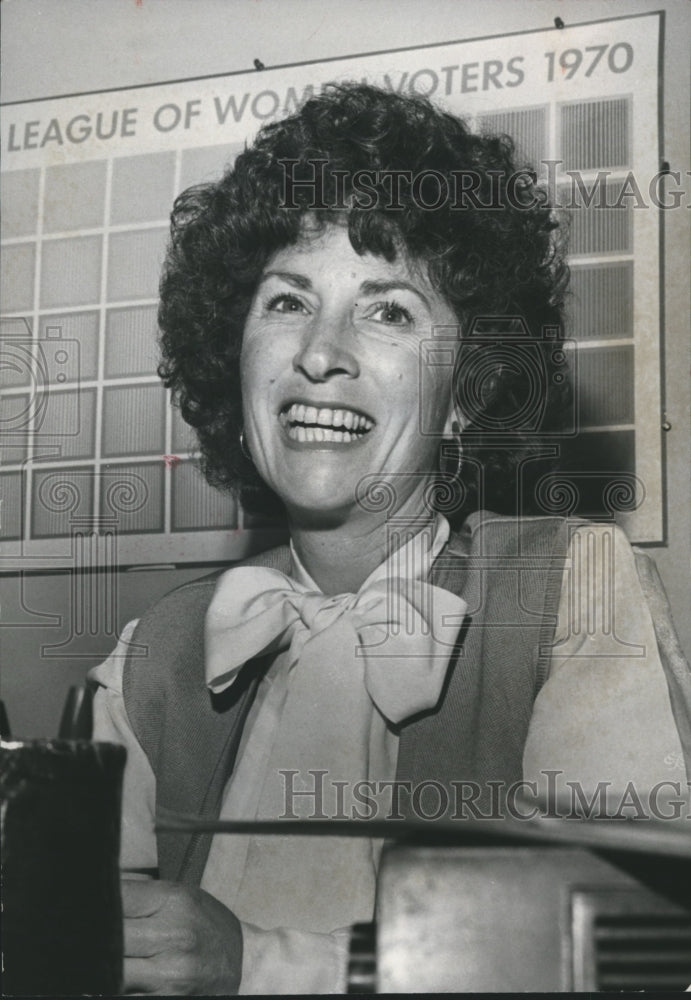 1978, Gail Collins with the Rape Response Program Volunteer Counselor - Historic Images