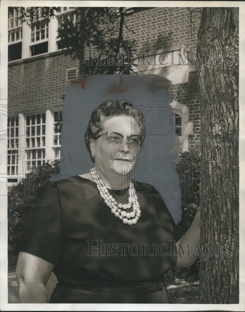 1963 Press Photo Mrs. Esther Turnham, Teacher retiring - abna28899 - Historic Images